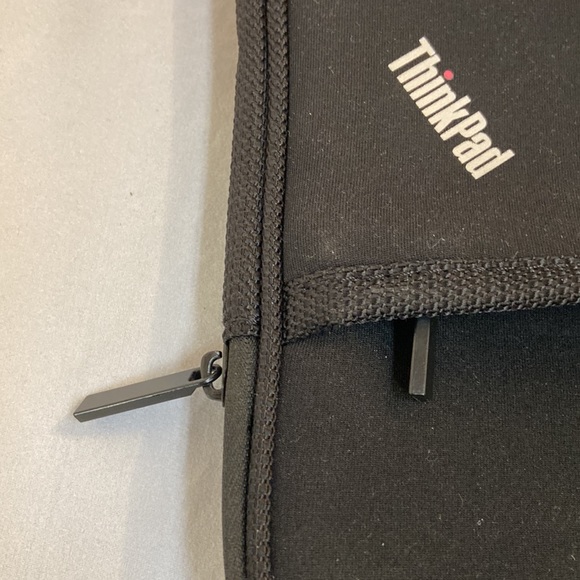 Thinkpad Computer case - Picture 7 of 8